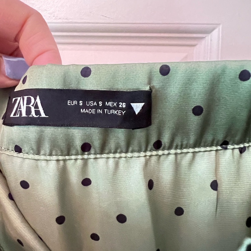 Zara Satin Skirt- Like new - Picture 5 of 13